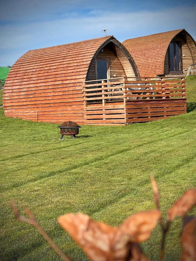 Loch Shin Glamping Pods Villa แลร์ก ภายนอก รูปภาพ