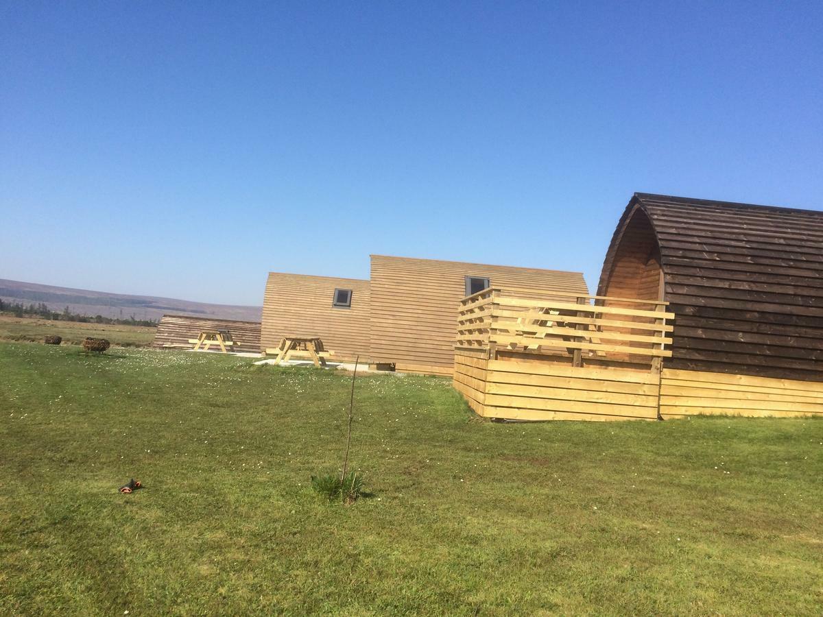 Loch Shin Glamping Pods Villa แลร์ก ภายนอก รูปภาพ