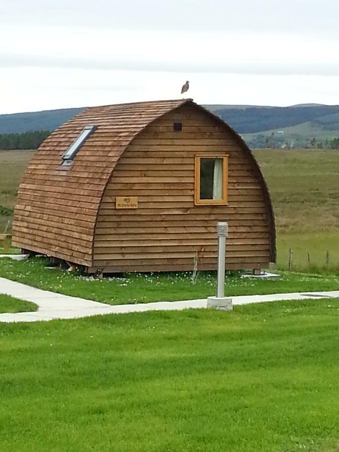 Loch Shin Glamping Pods Villa แลร์ก ภายนอก รูปภาพ