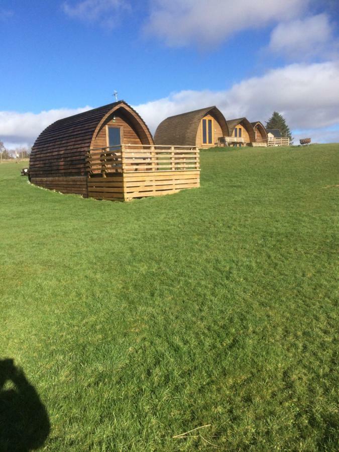 Loch Shin Glamping Pods Villa แลร์ก ภายนอก รูปภาพ