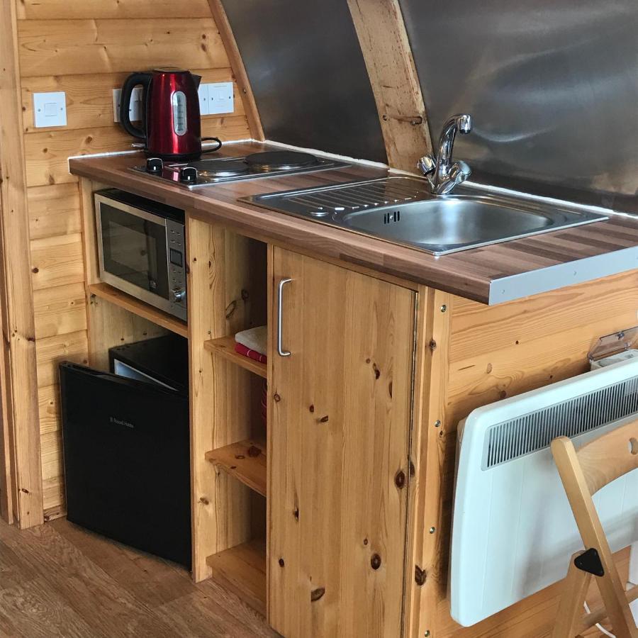 Loch Shin Glamping Pods Villa แลร์ก ภายนอก รูปภาพ